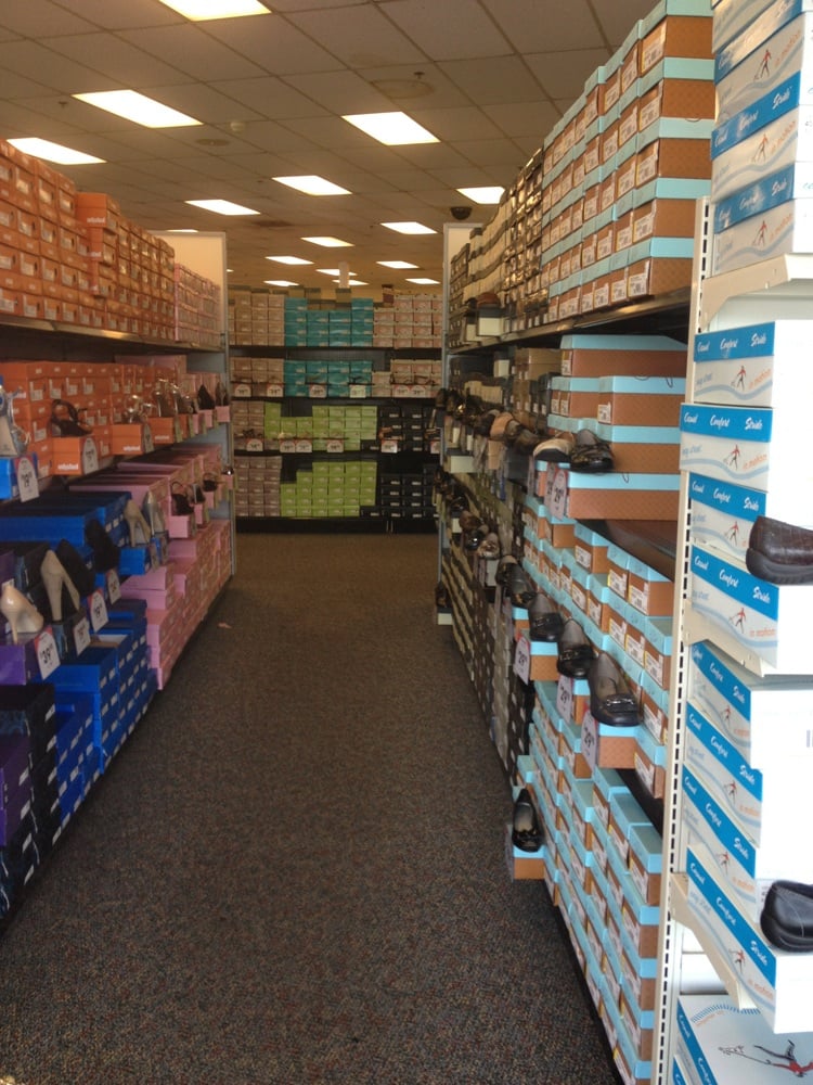 SHOE CARNIVAL 7085 Bakers Bridge Rd, Franklin, Tennessee Shoe