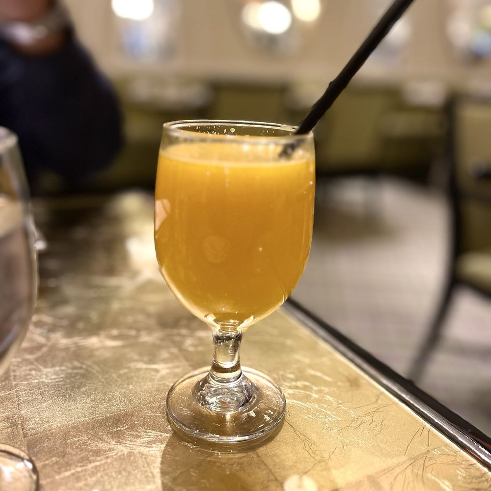 Giardino - 100% Squeezed - Juice Bars & Smoothies Near Me - Everett, Massachusetts