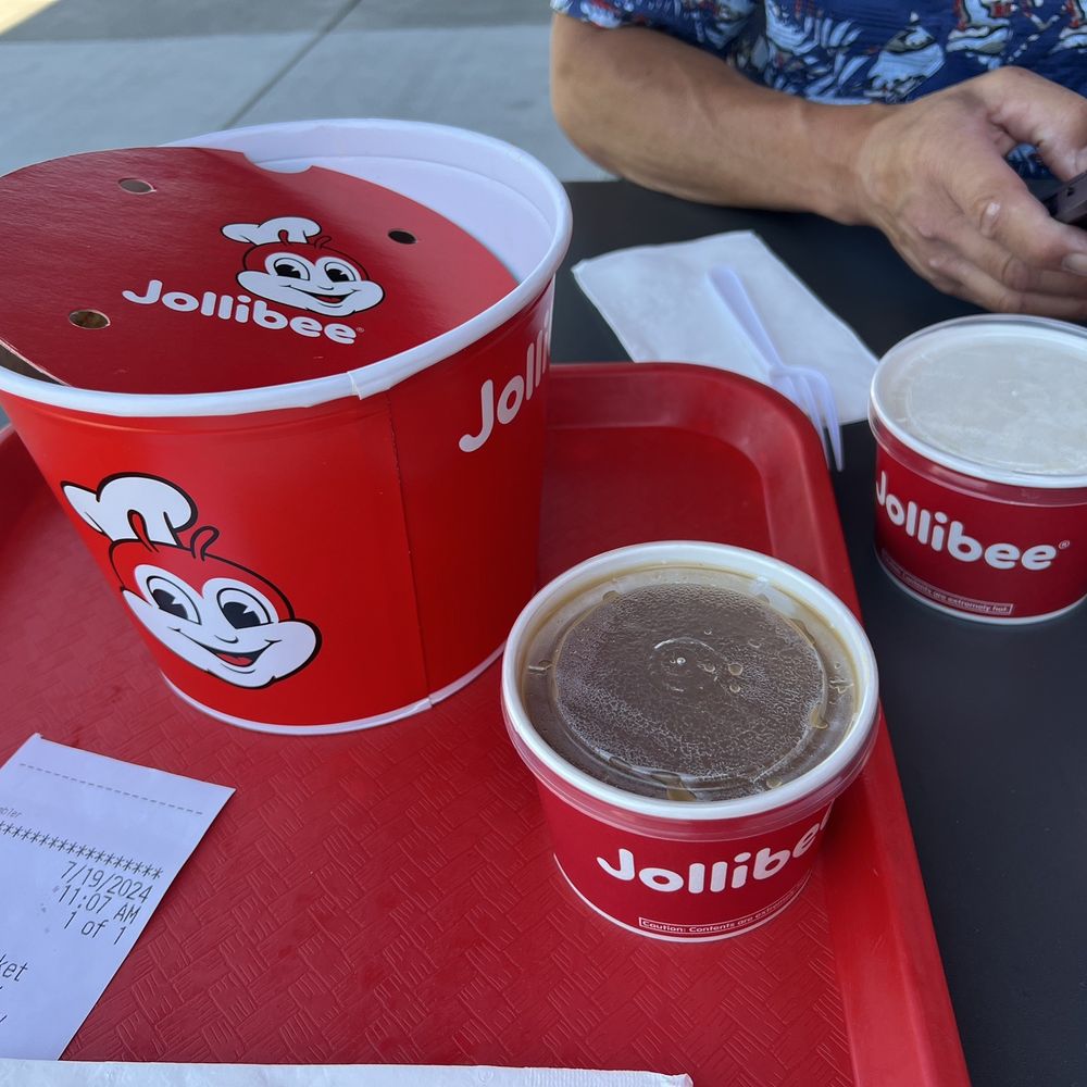 Jollibee - 6 piece chicken bucket with side of gravy and rice - Fast Food Near Me - Fairfield, California Jollibee - 6 piece chicken bucket with side of gravy and rice - Fast Food Near Me - Fairfield, California