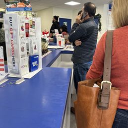 Customers waiting for more than 45 minutes. Customers waiting for more than 45 minutes.