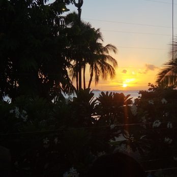 Lulu's Waikiki - Sunset from the window seats. - Burgers Near Me - Honolulu, Hawaii Lulu's Waikiki - Sunset from the window seats. - Burgers Near Me - Honolulu, Hawaii