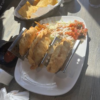 Costa Del Sol - Mixed hand pies as an appetizer!! Super delicious!!! Don't pass these up! - Sushi Bars Near Me - Louisville, Kentucky Costa Del Sol - Mixed hand pies as an appetizer!! Super delicious!!! Don't pass these up! - Sushi Bars Near Me - Louisville, Kentucky