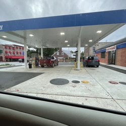 Liberty Gas - Four lanes plus convenience store in the making