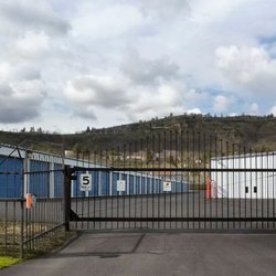 Stor-Moore - Front Gate