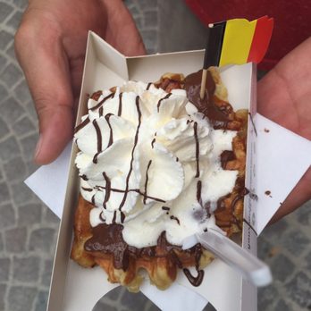 Chez Albert - Waffle with dark chocolate sauce and whipped cream - Waffles Near Me - Bruges, VWV