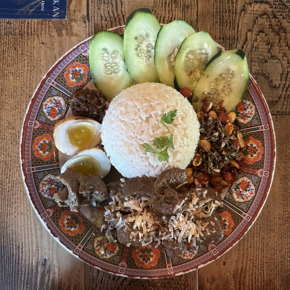 Nasi lemak with beef rendang - IG @bougiefoodieboi Nasi lemak with beef rendang - IG @bougiefoodieboi
