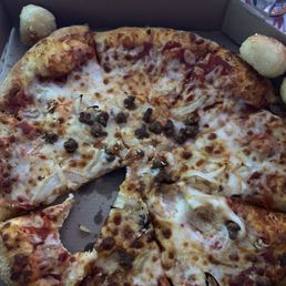 Onion and "beef" pizza Onion and "beef" pizza