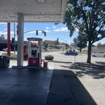 Speedway - Southbound 5 on ramp - Convenience Stores Near Me - Stockton, California Speedway - Southbound 5 on ramp - Convenience Stores Near Me - Stockton, California