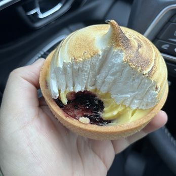 The Artisan Cakery - Lemon Blackberry Tart, was ok - Bakeries Near Me - Knoxville, Tennessee The Artisan Cakery - Lemon Blackberry Tart, was ok - Bakeries Near Me - Knoxville, Tennessee