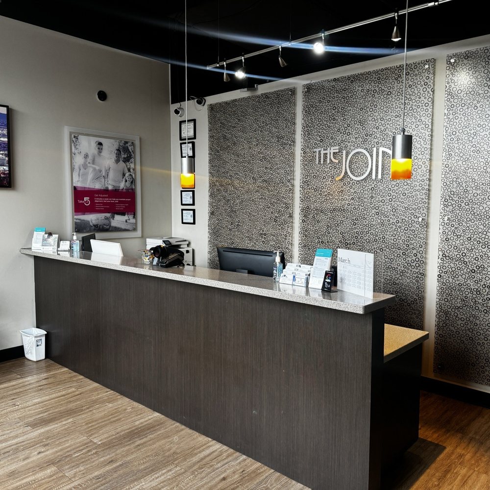 The Joint Chiropractic - Waiting area - Chiropractors Near Me - Salt Lake City, Utah The Joint Chiropractic - Waiting area - Chiropractors Near Me - Salt Lake City, Utah
