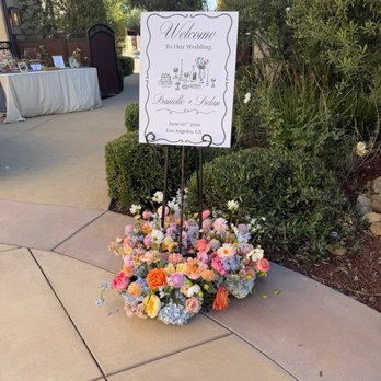 Diana's Flowers - Florists Near Me - Valley Village, California