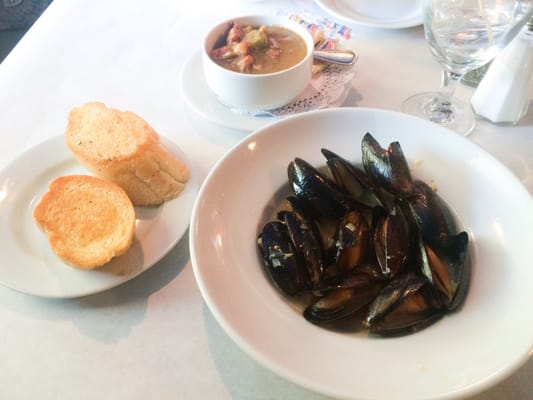 The Catch Seafood and Oyster Bar by null