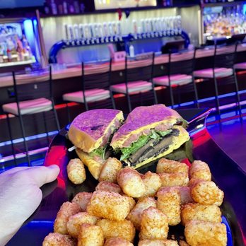 Motorworks Brewing Orlando - Portobello Sandwich was Meh. Tots were good but not crispy. - Breweries Near Me - Orlando, Florida Motorworks Brewing Orlando - Portobello Sandwich was Meh. Tots were good but not crispy. - Breweries Near Me - Orlando, Florida