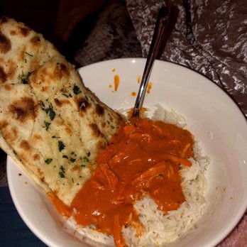 Adeep India - Chicken Tikka Masala and Garlic Naan - Indian Near Me - Cincinnati, Ohio
