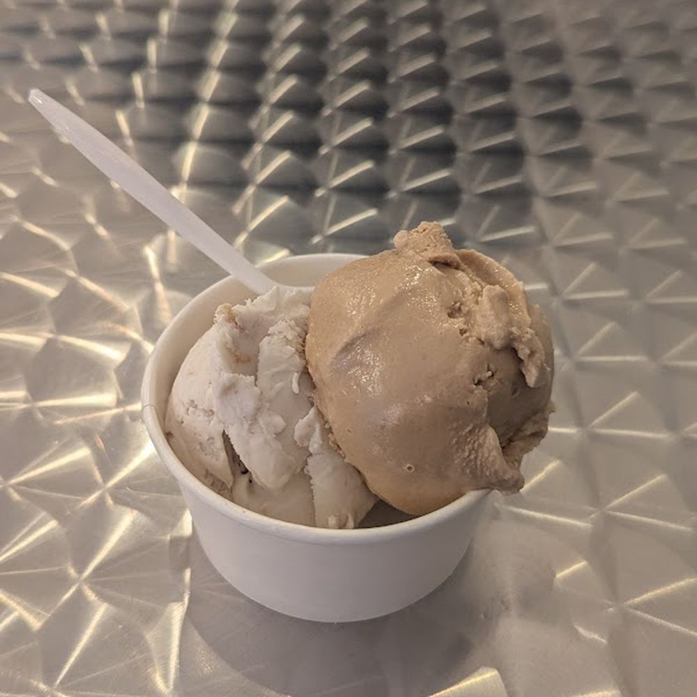 Chill Spot Rendezvous - Double scoop with Banana Coconut Cream Pie Pleasure (bottom) & Vietnamese Velvet Coffee (top) - Ice Cream & Frozen Yogurt Near Me - San Mateo, California