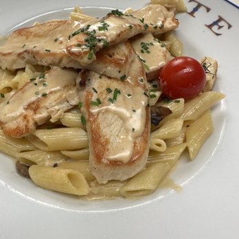 Carette - Chicken Penne - Tea Rooms Near Me - Paris, 75 Carette - Chicken Penne - Tea Rooms Near Me - Paris, 75