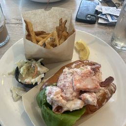 LOBSTER ROLL LOBSTER ROLL