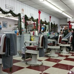 Joe's Barber Shop - Sweet Lou, work'n the 5th chair