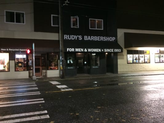 Rudy's Barbershop by null