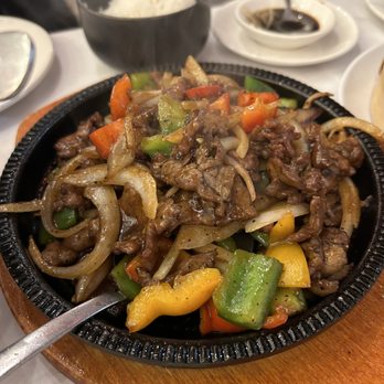 Bai Wei - Sizzling Black Pepper Beef - Szechuan Near Me - Philadelphia, Pennsylvania Bai Wei - Sizzling Black Pepper Beef - Szechuan Near Me - Philadelphia, Pennsylvania