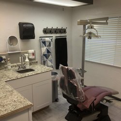 Court Street Denture Clinic 