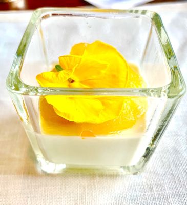 TIFFIN by null