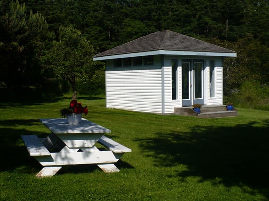 MacKaye Harbor Inn by null