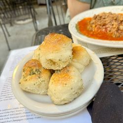 Vic's Italian Restaurant & Pizzeria - Garlic knots