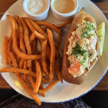 Duke's Seafood - Lobster roll with sweet potato fries & dipping sauces - Seafood Near Me - Seattle, Washington Duke's Seafood - Lobster roll with sweet potato fries & dipping sauces - Seafood Near Me - Seattle, Washington