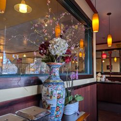 Rose Garden Chinese Restaurant - Interior decor
