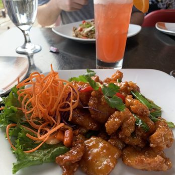 Mai Thai - 27. Cashew Chicken - Thai Near Me - Alexandria, Virginia Mai Thai - 27. Cashew Chicken - Thai Near Me - Alexandria, Virginia