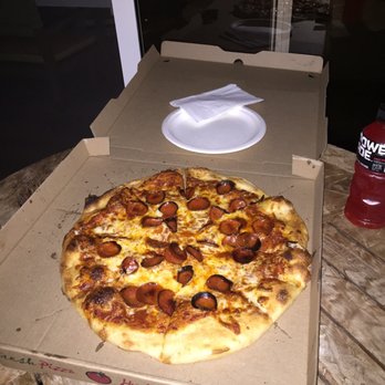 Cafe Kula - Large pizza. Bueno!! - New American Near Me - Wailea, Hawaii