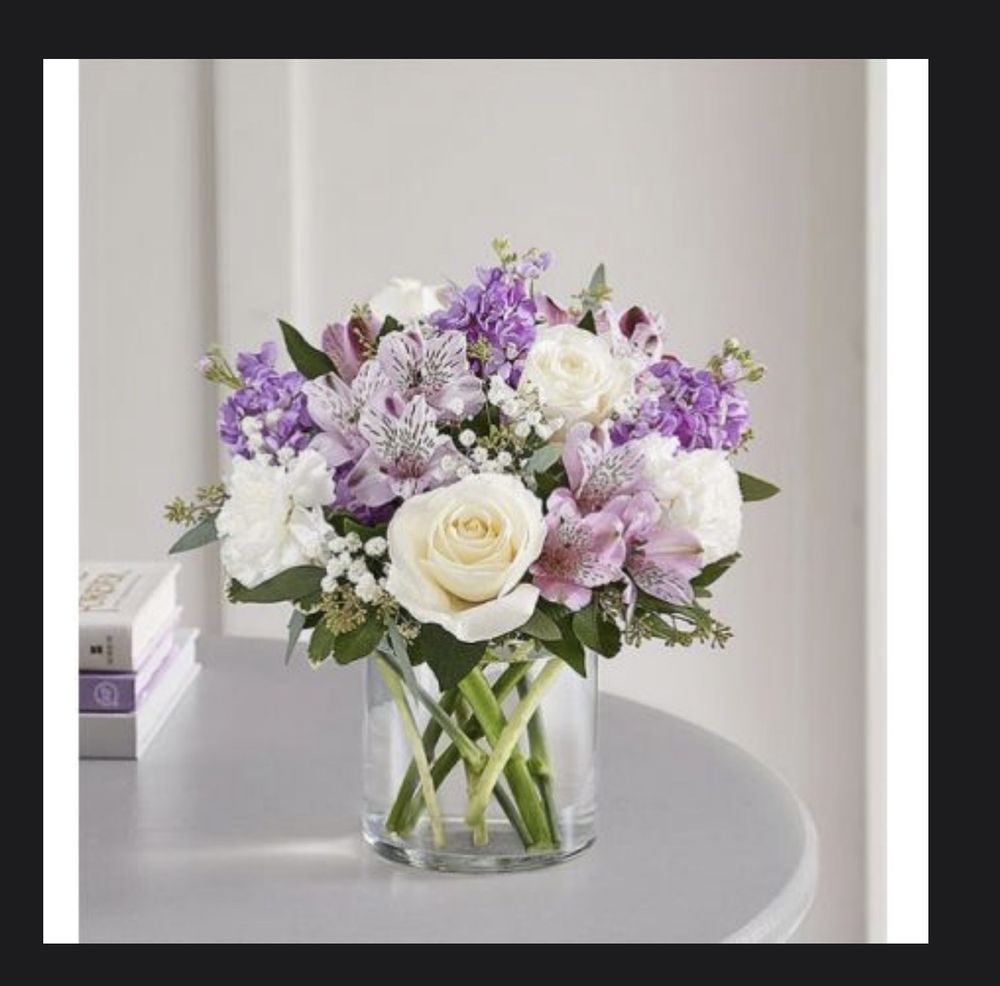 FRED’S FLOWERS & GIFTS Updated October 2024 60 Photos & 77 Reviews