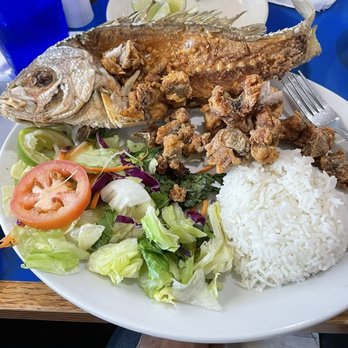 El Bucanero Embassy - Dry, overcooked Mojarra Red Snapper fish, dry salad and rice. - Seafood Near Me - San Antonio, Texas El Bucanero Embassy - Dry, overcooked Mojarra Red Snapper fish, dry salad and rice. - Seafood Near Me - San Antonio, Texas