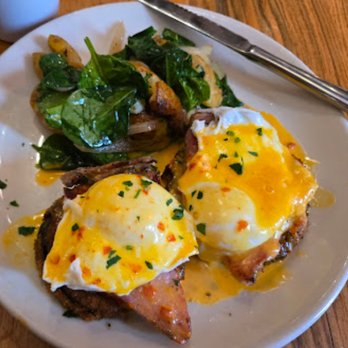 M'tucci's Twenty-Five - Italian Near Me - Albuquerque, New Mexico