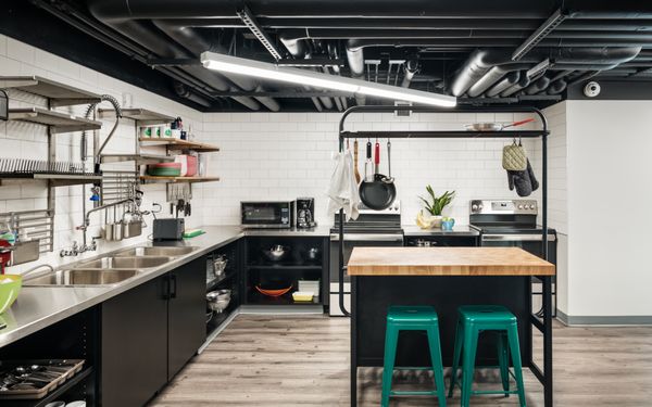 The Block Bar by null