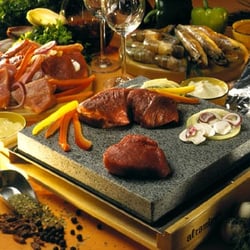 Chalet - Spezialitäten von Fondue und heißem Stein