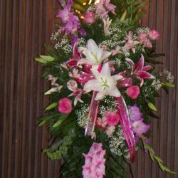 LaSalle Florist - Let us design your flowers.