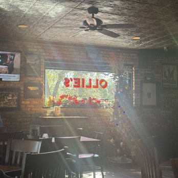 Ollie's Public House - Indoor dining - American Near Me - Orlando, Florida Ollie's Public House - Indoor dining - American Near Me - Orlando, Florida