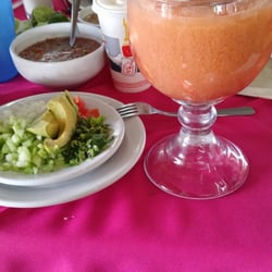 Mariscos Mr. Cora - El coctel de camarón.