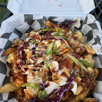 JWilly's Que & Cream - Pulled Pork Bowl (fresh cut fries, smoked mac, baked beans, cole slaw) - Food Trucks Near Me - Jamestown, New York
