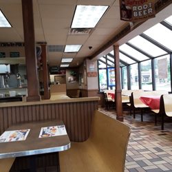 George Webb - Dining area