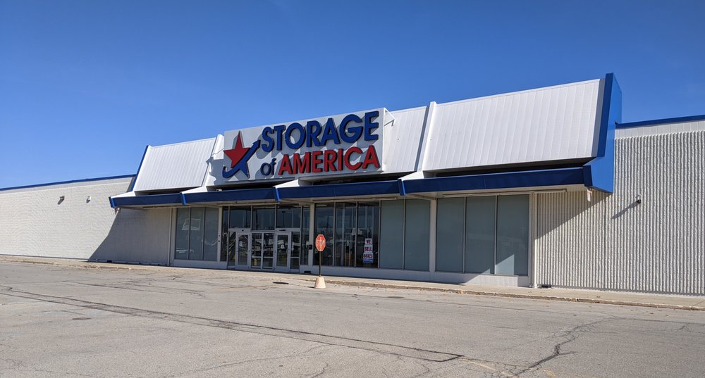 STORAGE OF AMERICA Updated August 2024 2828 Broadway St, Anderson, Indiana Self Storage