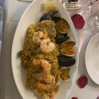 Taberna del Alabardero - Paella mixta - Spanish Near Me - Washington, DC, District of Columbia Taberna del Alabardero - Paella mixta - Spanish Near Me - Washington, DC, District of Columbia