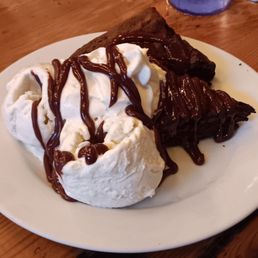 Brownie with vanilla ice cream