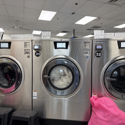 SupaWash Laundry Center - High capacity machines