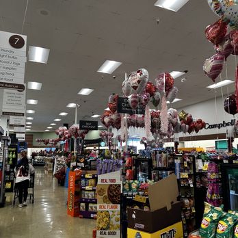 Safeway - the inside of a grocery store - Grocery Near Me - Campbell, California