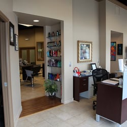 Go Green Salon - Front foyer of Go Green Salon
