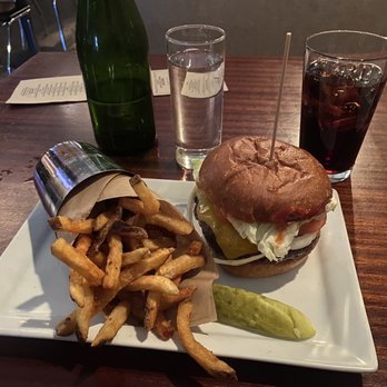 Citizen Burger Bar - Classic burger & fries - Burgers Near Me - Charlottesville, Virginia Citizen Burger Bar - Classic burger & fries - Burgers Near Me - Charlottesville, Virginia