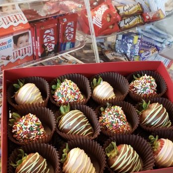 Chocolate Bash - Chocolate covered strawberry - Desserts Near Me - Tustin, California Chocolate Bash - Chocolate covered strawberry - Desserts Near Me - Tustin, California